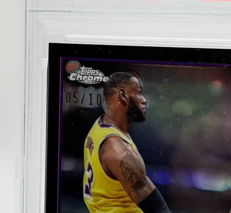 2023 TOPPS LEBRON JAMES  /10 AUTO BLACK REFRACTOR   PSA 10 view 4