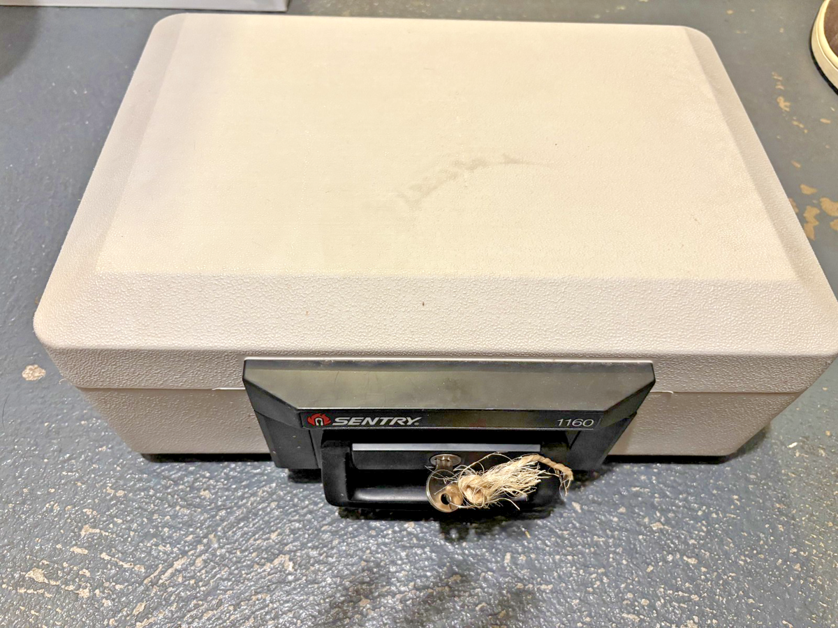 Sentry 1160 Portable Fire Safe Security Box Chest Lockbox w