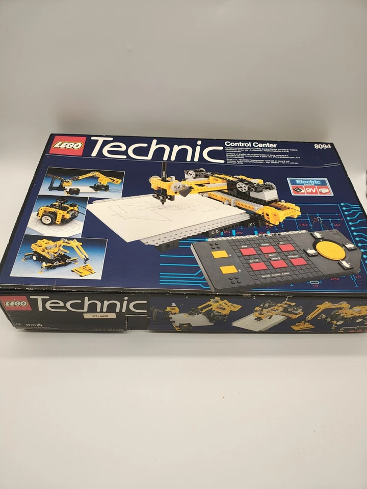 LEGO 8094 TECHNIC Control Centre, photo 2 of 5