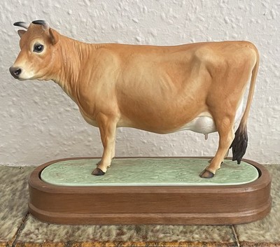 Royal Worcester Limited Edition Trikot Kuh Modell RW3689 von Doris Lindner.