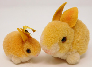 2pcs. VNTG Steiff WOOLEN RABBITS Mama & Baby Bunny Golden Yellow Poms 2 IDs on 1