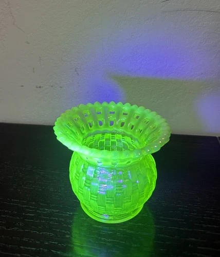 Fenton Topaz Opalescent Uranium Vaseline Glass Spittoon Vase