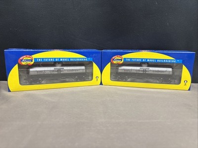 2 HO Athearn Single Dome Tank Car Shell Chem Company #904 #895 Item 76666/76665