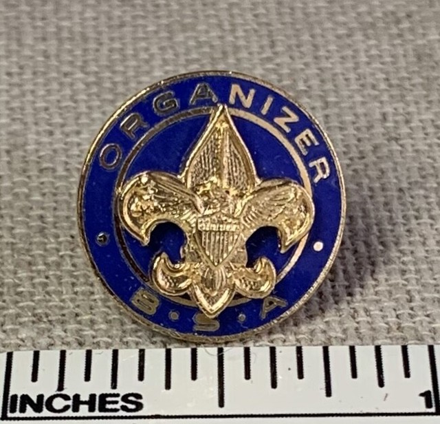 Vintage ORGANIZER Boy Scouts Leader Uniform Badge PIN Blue Enamel Hat