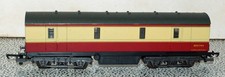 Lima 305359 OO Ex LMS GUV Bogie Parcel Van M37794 BR red+cream (455)