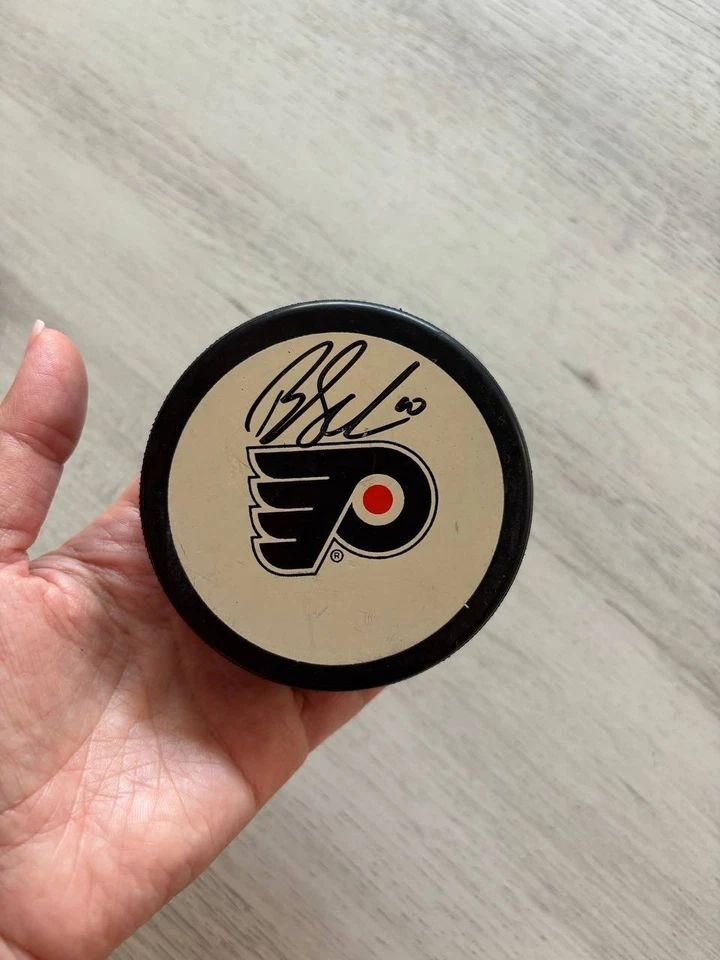 Brayden Schenn Autographed Philadelphia Flyers Hockey Puck – NHL – No COA - Image 3 of 3