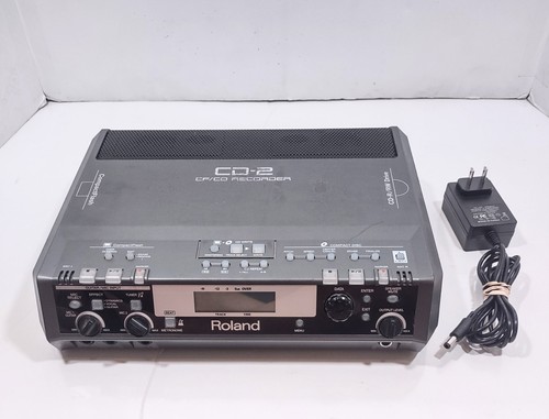 Roland CD-2 Portable Digital CF/CD Recorder with Built-In Microphone and Speaker - Picture 2 of 8