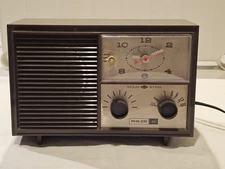 Vintage Ford Philco AM Clock Radio S-790 - Working 