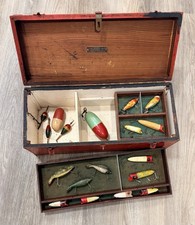Vintage Oliveros Wooden Tackle Box w/ Heddon Lucky 13 Tadpolly Glass Eye Lures