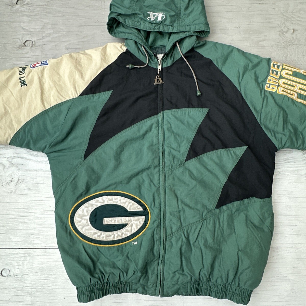 Vintage Distressed Logo Athletic Green Bay Packers Shark