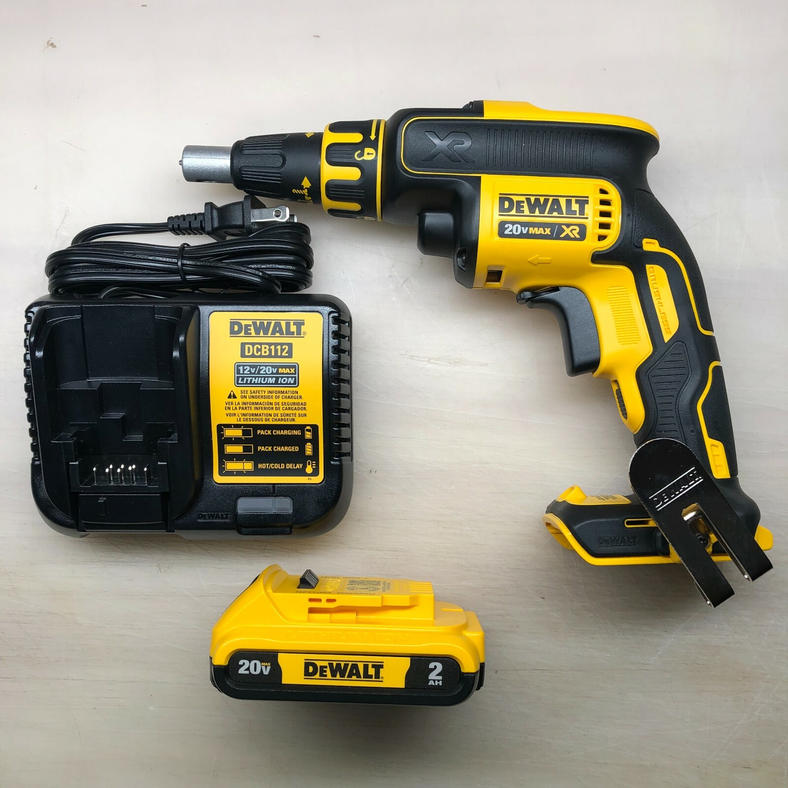 Dewalt DCF620B Cordless Brushless 20 volt Drywall Screw Gun w Battery & Charger