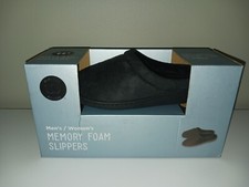 Wayland Square Unisex Memory Foam Slippers Size M-Men 8-9 Women 9-10 Black Color