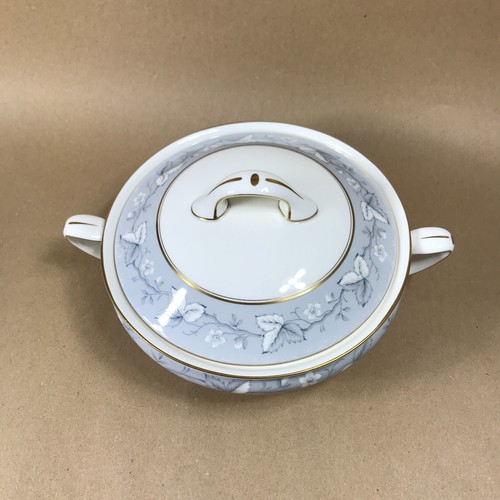 Royal Doulton Queensbury Vegetable Tureen with Lid H4898 Diameter 21.5cm / 8.46" - Picture 2 of 6