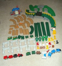 Fisher Price GeoTrax 72 PCS/Parts Remote, Trains, Bridges,Tunnels,Elevation Supt