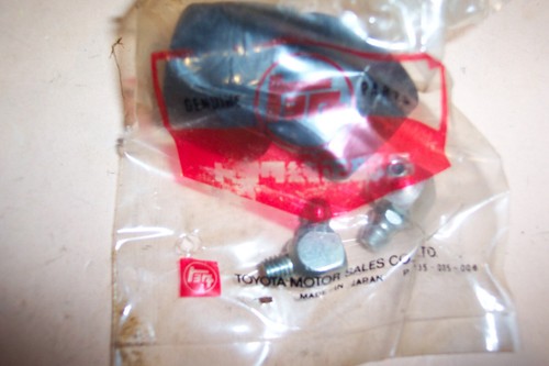NOS Toyota Genuine Parts Lower Arm Shaft Kit Hi-Lux Pickup 04487-35010 - Picture 4 of 5