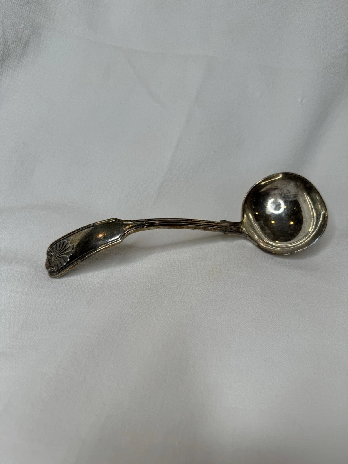 Sheffield England Shell Pattern Ladle EPNS A1 7 Inch