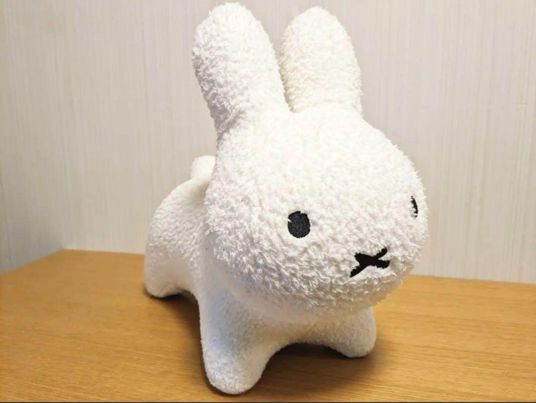 White Rabbit Fever 白兎熱 MAIJA TAMMIマイヤタミー Bruna Bonbon Fluffy White Rabbit Miffy Fuwamoko plush from Japan