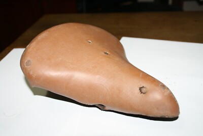 Selle De Vélo Ancienne Wolber - Vintage Cuir - Pour Réparation Ou Déco