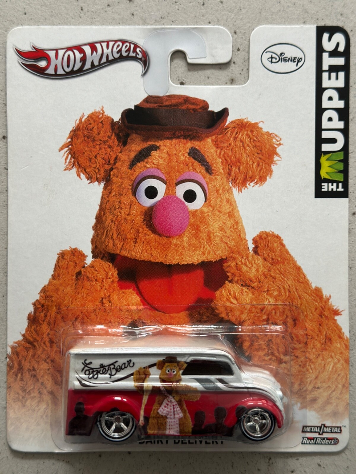 2012 Hot Wheels DAIRY DELIVERY Fozzie Bear with Protector Disney The Muppets
