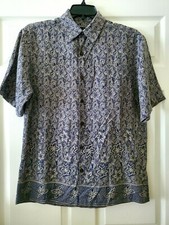 OP Ocean Pacific Hawaiian Shirt Men's M Black Floral Button Up 100% Rayon 