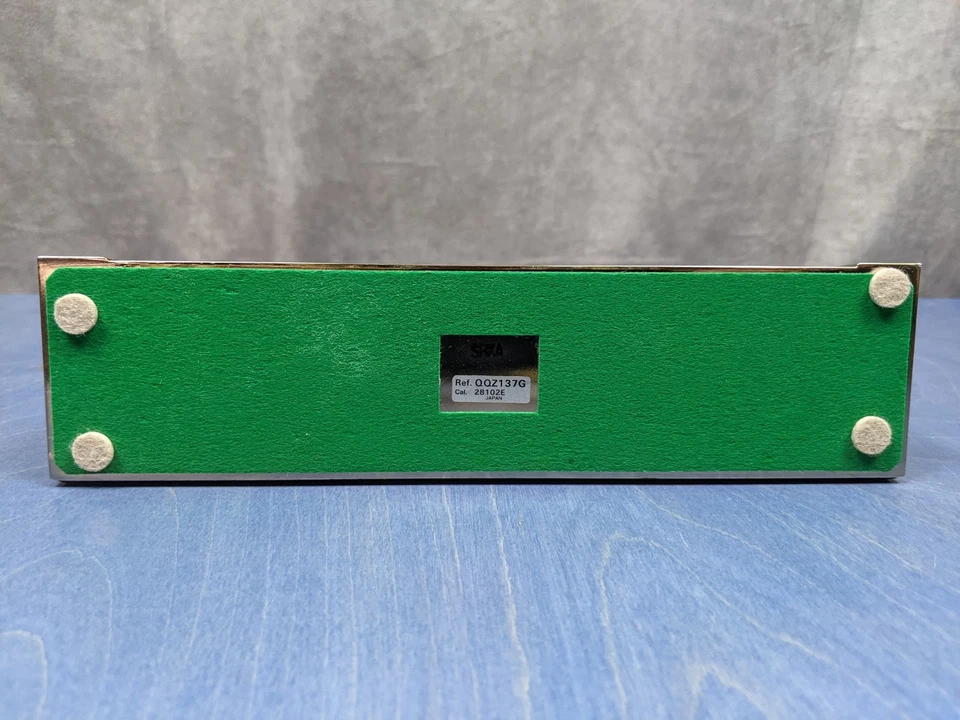 Vintage Seiko QQZ137G Half Moon Gold / Black Desk Mantle Clock Working NICE! - Image 4 of 4