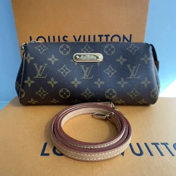 louis vuitton gold chain crossbody strap