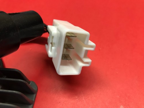 32800-05H11-CDN Suzuki Genuine OEM Voltage Regulator - Picture 3 of 5