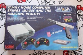 CAJA Y ACCESORIOS TIPO NINTENDO NES MODELO NASA NS-90A ACTION SET SIN CONSOLA