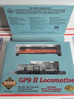 PROTO 2000 SERIES HO GP9 II LOCOMOTIVE # 23706 MILWAUKEE # 2387. 