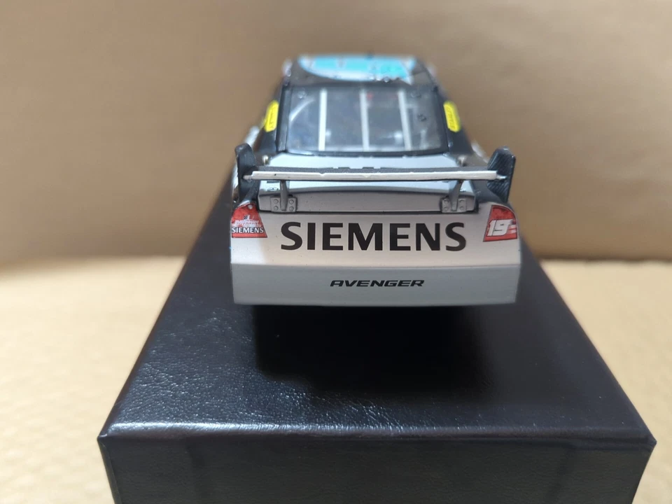 1:24 RARO SIN USAR, EN CAJA #19 Elliott Sadler 2007 Avenger COT Owners Elite #328 DE SOLO 504 Foto 2 de 4