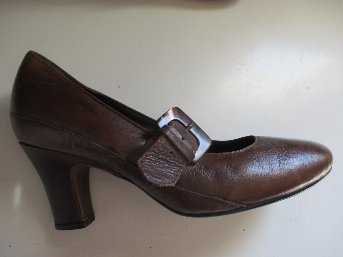 Clarks Artisan Women US Sz 7.5 M Brown Leather Mary Jane Shoe Heel buckle 87402 View 4