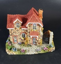 Primrose Cottage The Leonardo Collection House / Cottage Figurine 1997 Boxed.