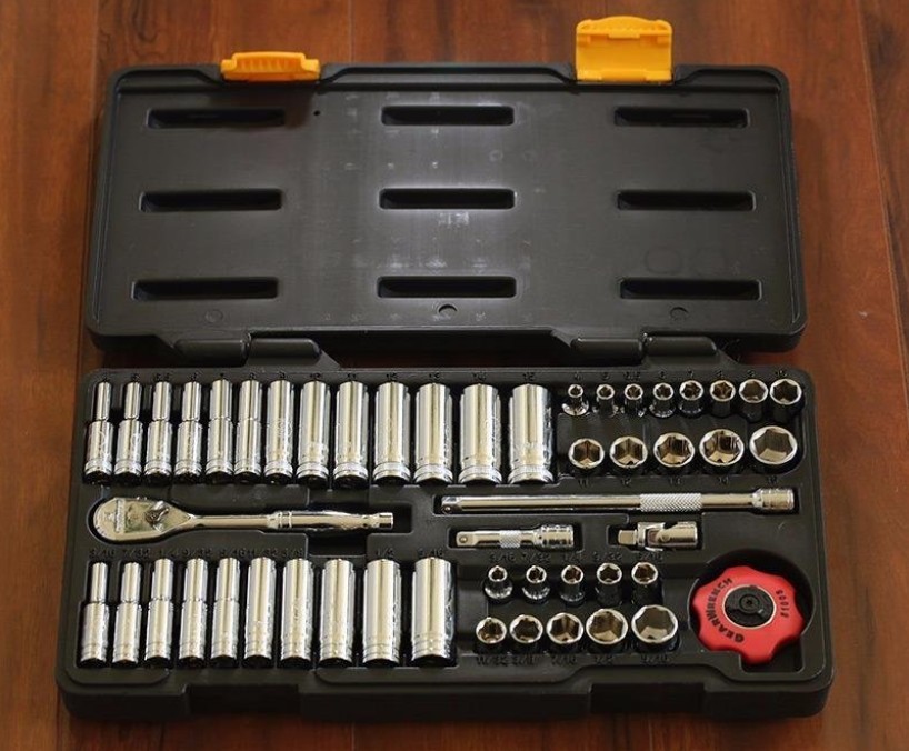 GEARWRENCH 80300P - 51 Pc. 1/4 Inch Drive 6 Pt. 120XP Mechanics Tool Set