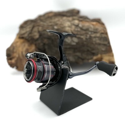 Daiwa 23 Fuego LT 2000S XH Spinnrolle Spinning Reel Frontbremsrolle Angelrolle