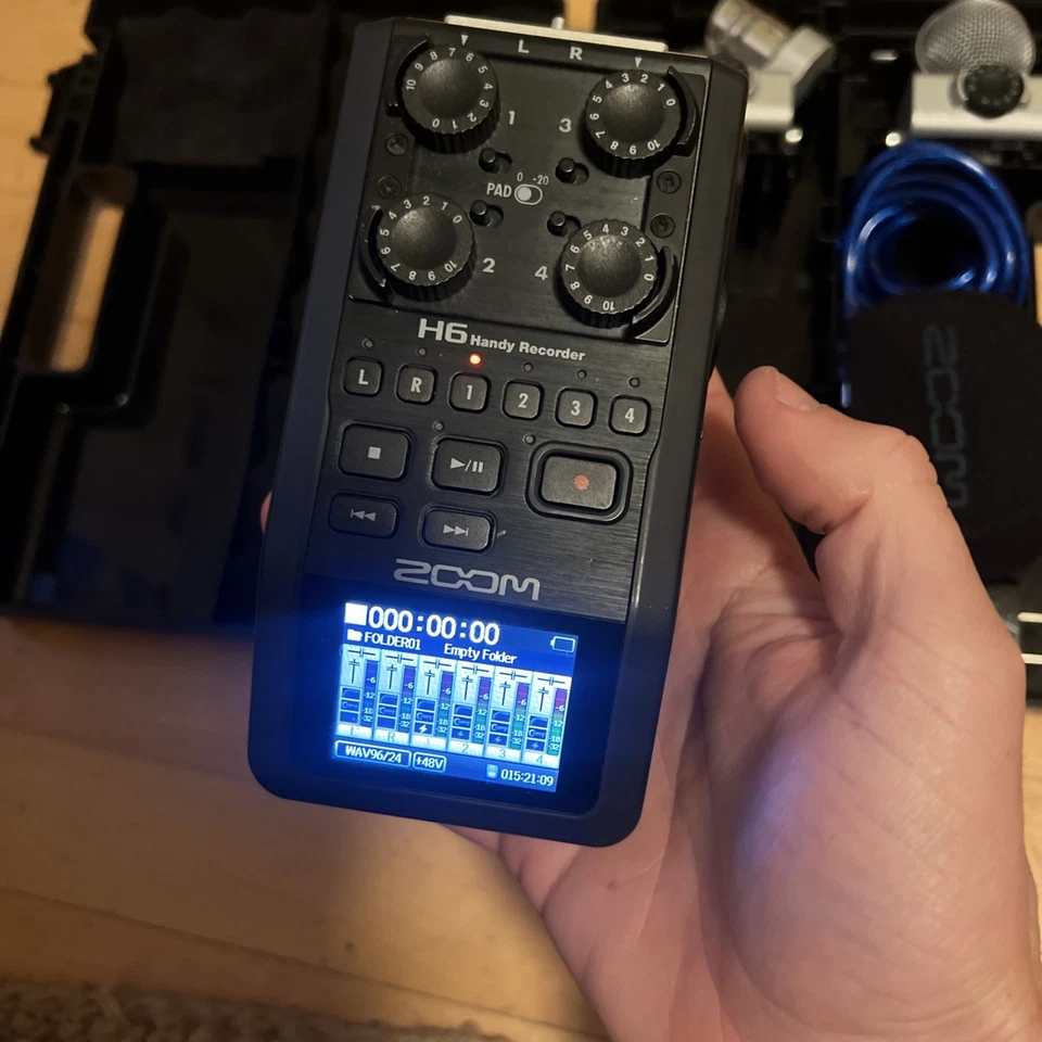 Zoom H6 tragbarer digitaler 6-Spur-Recorder mit Koffer - Bild 2 von 4