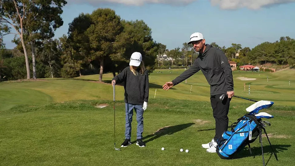 Team TaylorMade Junior 6-Piece Complete Golf Set(Height 42"-47") Ages 4-6 RH/LH - Image 2 of 4