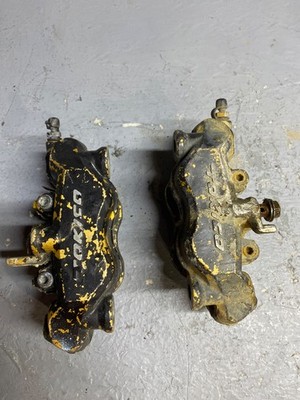 03 04 2003 2004 Kawasaki Ninja Zx6r Zx636 Front Brake Calipers Right Left D54