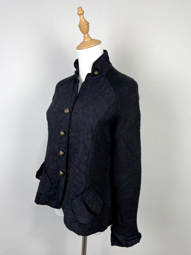Chaqueta Carlo Colucci Azul Bordado Flores Botones Tejido Manga Larga Cuello - Imagen 7 de 15