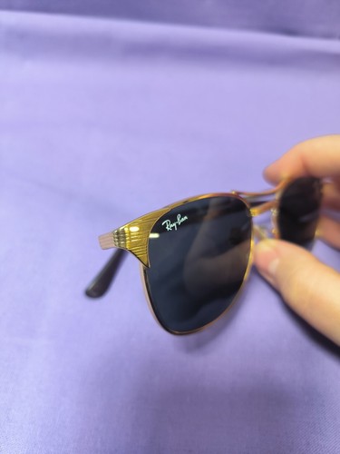 Occhiali da sole vintage anni 90 firmati Ray Ban e Bausch&Lomb/Regal150.1 - Foto 2 di 12