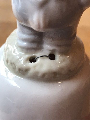 Adorable Vintage Easter Bunny Ceramic Bell. BEAUTIFUL DETAIL. LOVELY CONDITION - Picture 10 of 14