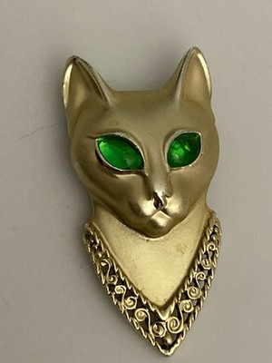 Vintage Gold Tone Egyptian Cat Brooch With Prominent Rhinestone Eyes