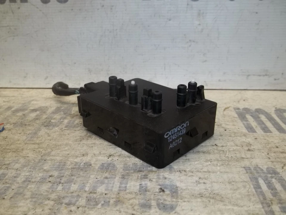 04-11 Cadillac STS XLR Envoy Rainier Left Driver Seat Switch Adjuster 12451439 - Изображение 4 из 4