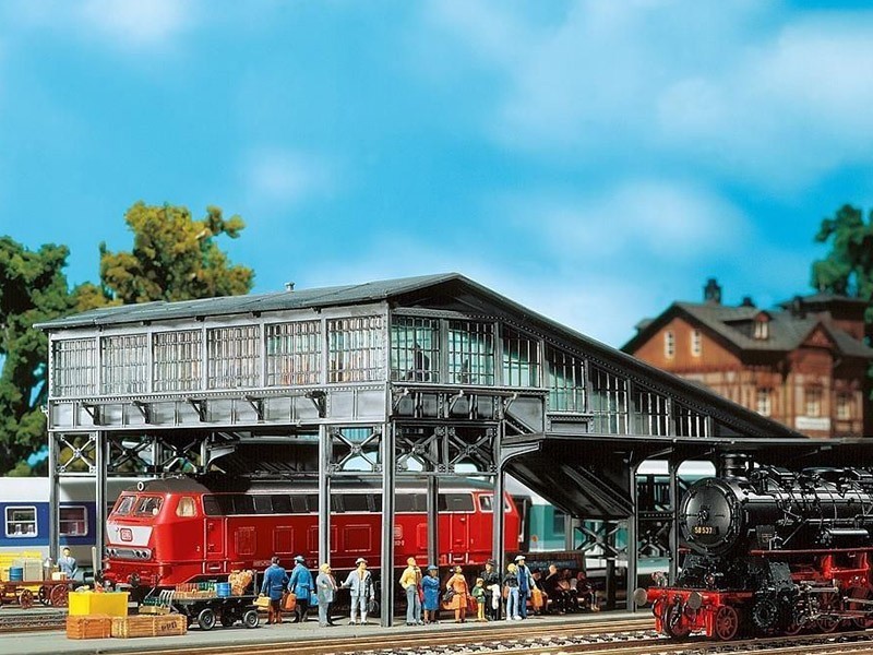 Passerelle de quai HO 1/87 pour connecter vos modules de gare Faller 131378