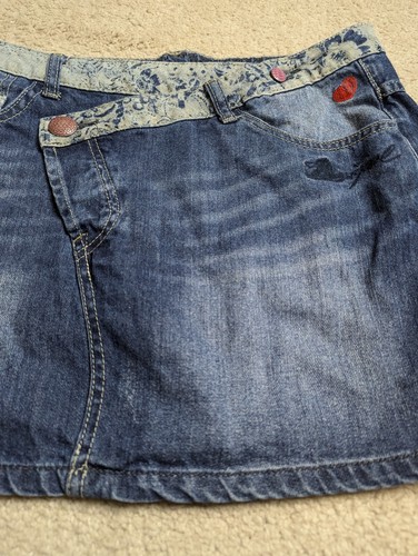 DESIGUAL Talla 42 Denim Patchwork Geométrico Imitación Envoltura Mini Falda Negra Abotonada - Imagen 5 de 16
