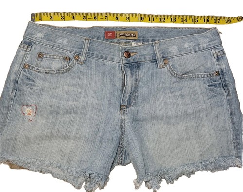 Y2K Old Navy Ultra Low Waist Denim Cutoff Distress Jean Shorts Womens 10 Heart - Picture 5 of 8