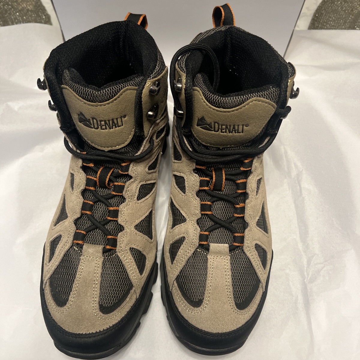 Great boots for men, company called Denali, in great condition, Pre owned. Male SR MAX Men main image 3