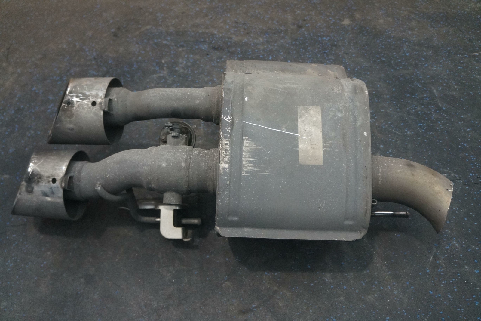 Rear Right Exhaust Muffler Tail Pipe 670103685 Maserati Quattroporte S Q4 2014