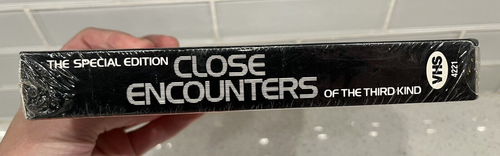 Close Encounters Of The Third Kind SPECIAL EDITION (1988) VHS SPIELBERG -SEALED! - Picture 3 of 7