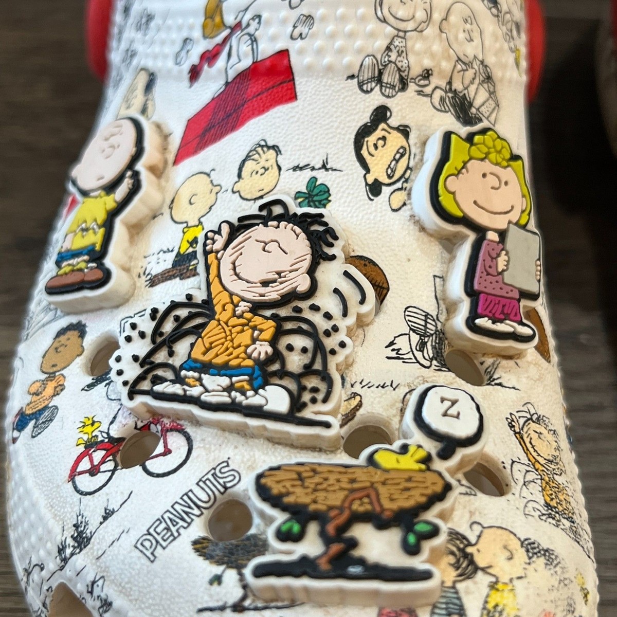 Crocs Peanuts Charlie Brown Snoopy Classic Clogs Mens 11 Jibbitz Charms Amazon.com: Crocs Unisex Peanuts Charlie Brown Shoe  main image 2