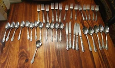 37 Piece Mixed Lot  Oneida Northland Carolina/Banbury Korea Stainless Flatware